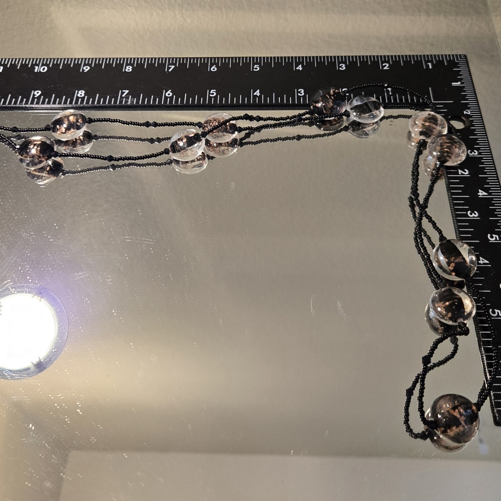 Elegant Black and Gold Beaded Necklace - Picture 3 of 4